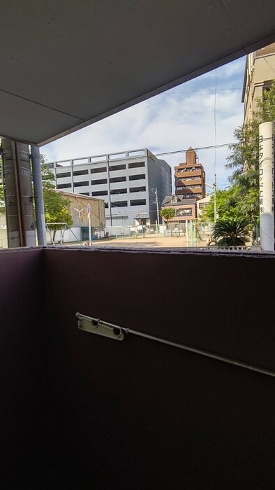 物件内観写真22　(室内からの展望)