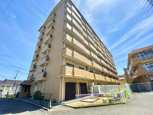 ﾗｲｵﾝｽﾞﾏﾝｼｮﾝ泉北忠岡(104)外観写真