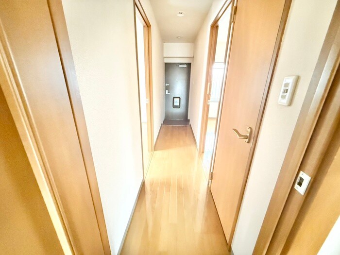 スマイルオ－キッドの廊下