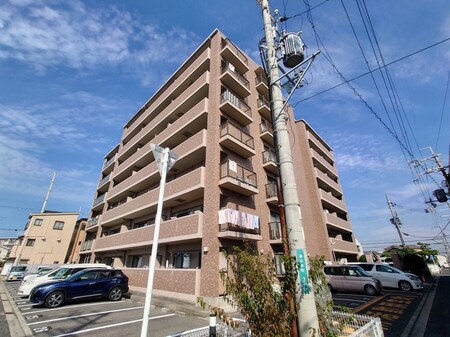 ロイヤルヴェ－ル山下外観写真