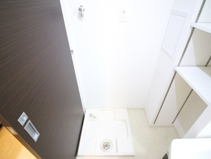 物件内観写真21　(洗濯機置場)