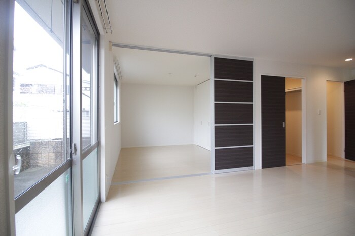 物件内観写真9　(居室)