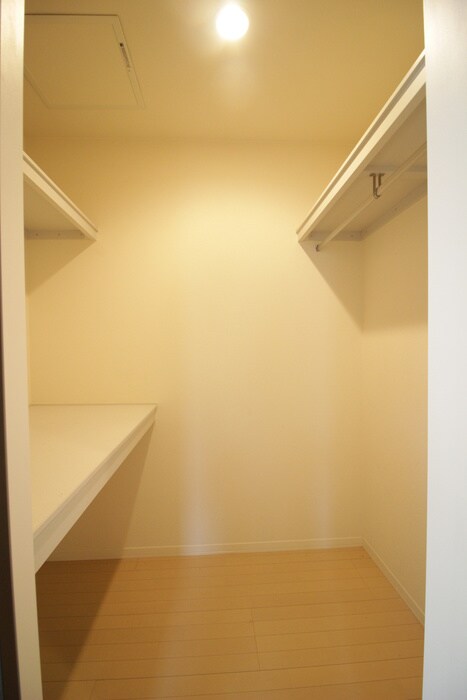 物件内観写真13　(収納)