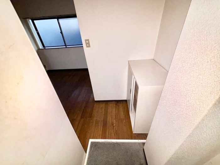 物件内観写真17　(玄関)