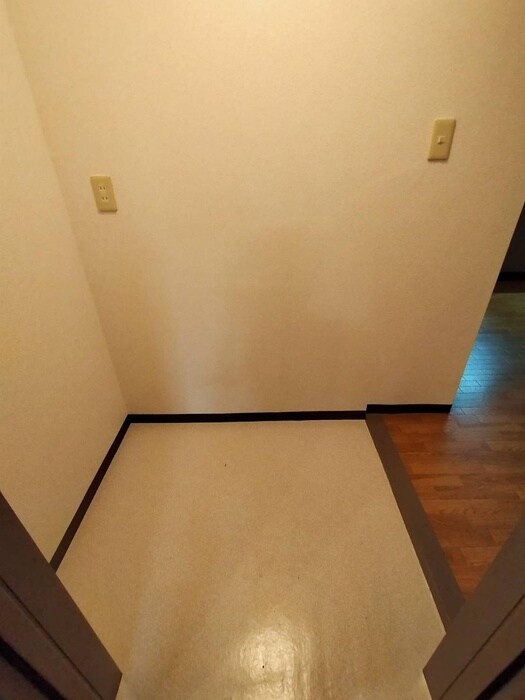 物件内観写真15　(玄関)