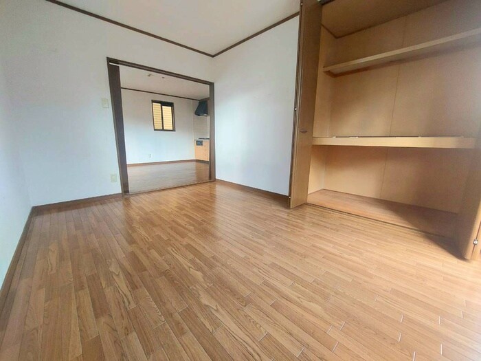 物件内観写真8　(居室)