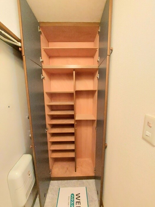 物件内観写真15　(靴箱)