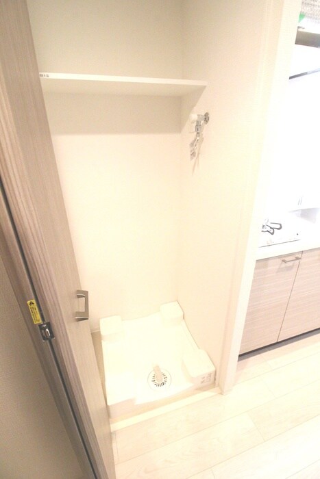 物件内観写真10　(洗濯機置場)