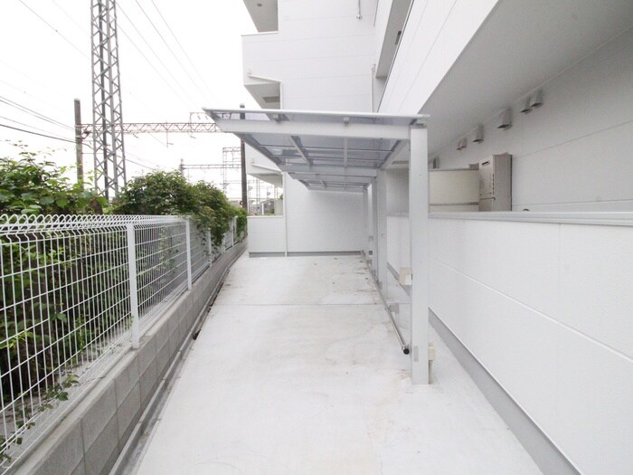 物件外観写真2　(駐輪場)