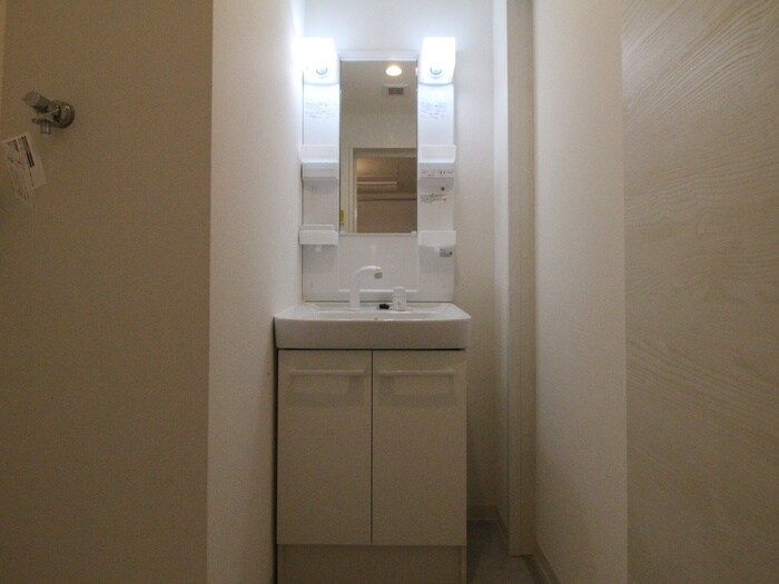 物件内観写真11　(洗面)