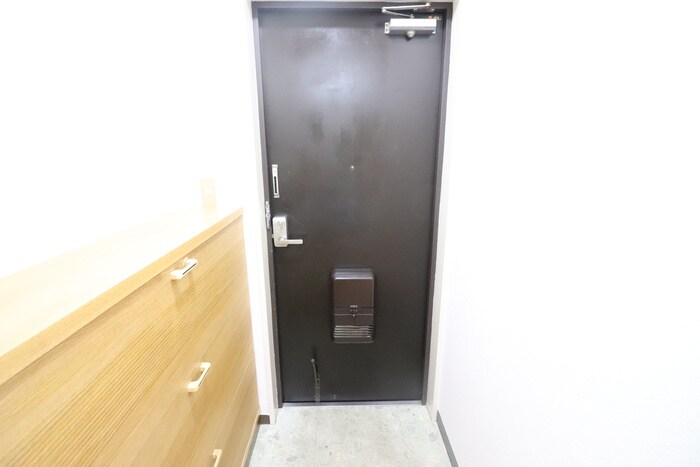 物件内観写真17　(玄関)