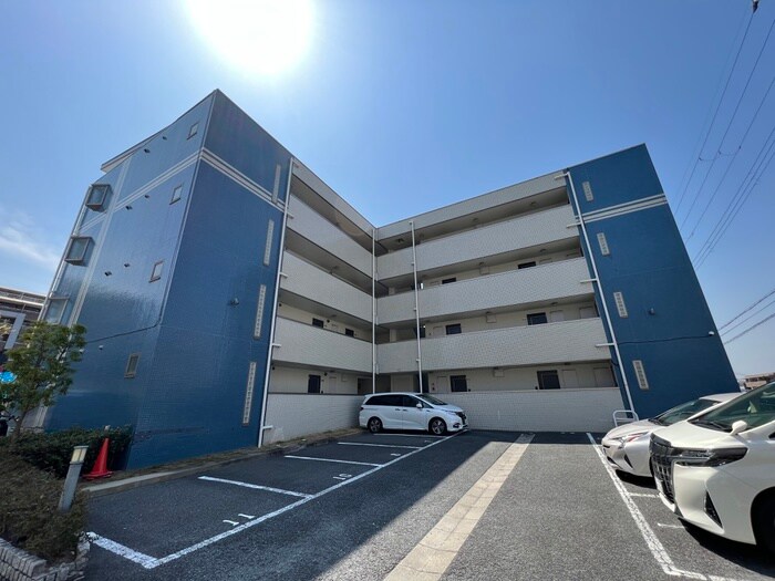 物件外観写真6　(駐車場)