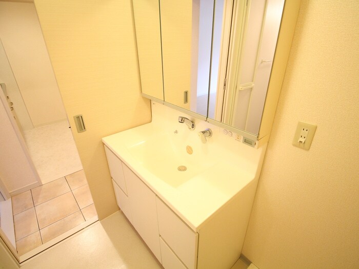 物件内観写真12　(洗面)