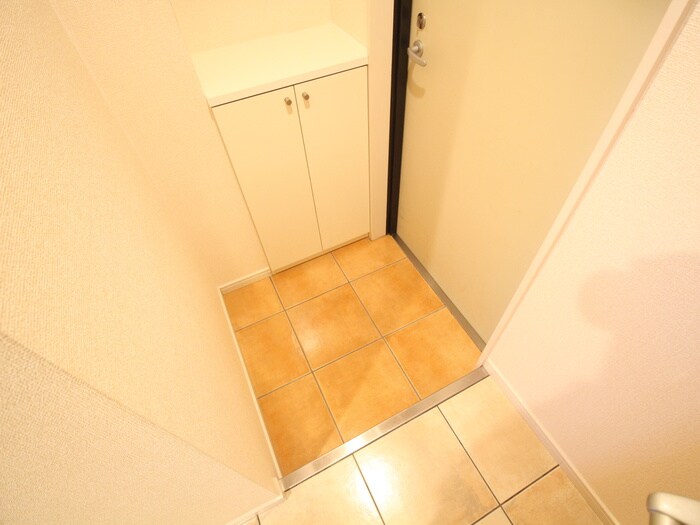物件内観写真17　(玄関)