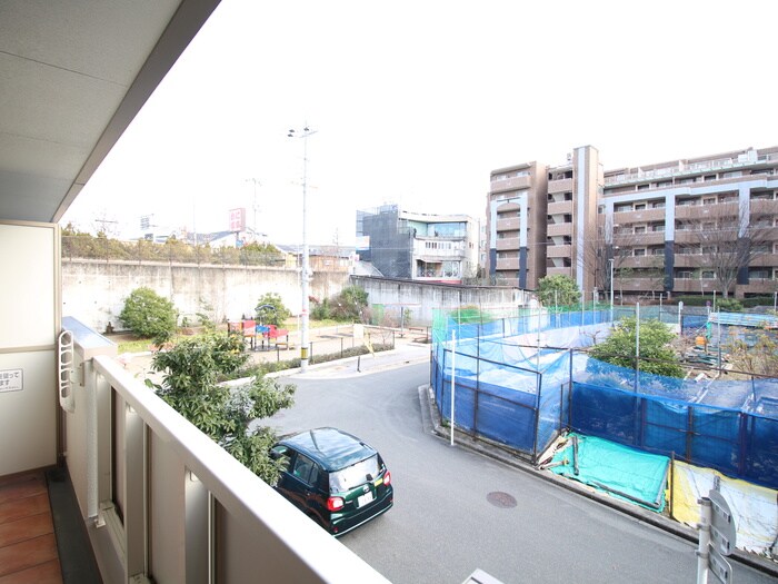 物件内観写真22　(室内からの展望)