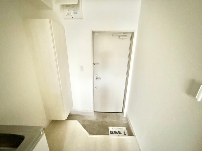 物件内観写真16　(玄関)