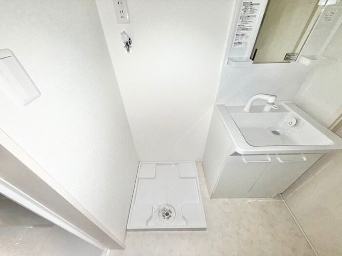 物件内観写真18　(洗濯機置場)