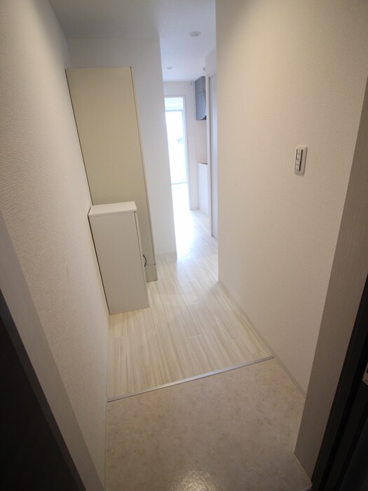 物件内観写真7　(玄関)