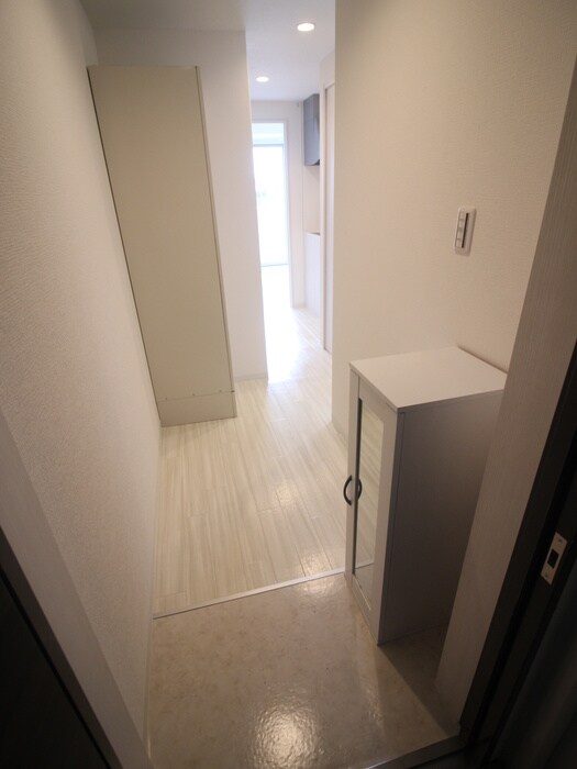 物件内観写真7　(玄関)
