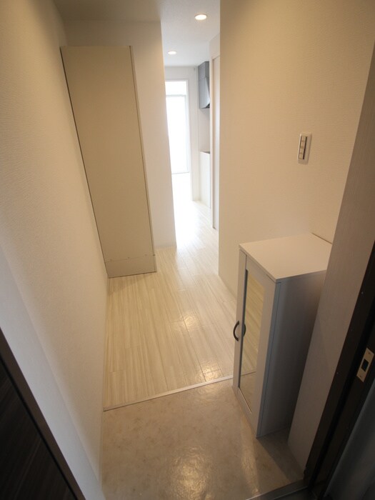 物件内観写真7　(玄関)