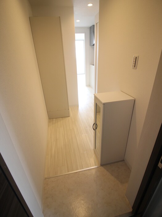 物件内観写真7　(玄関)