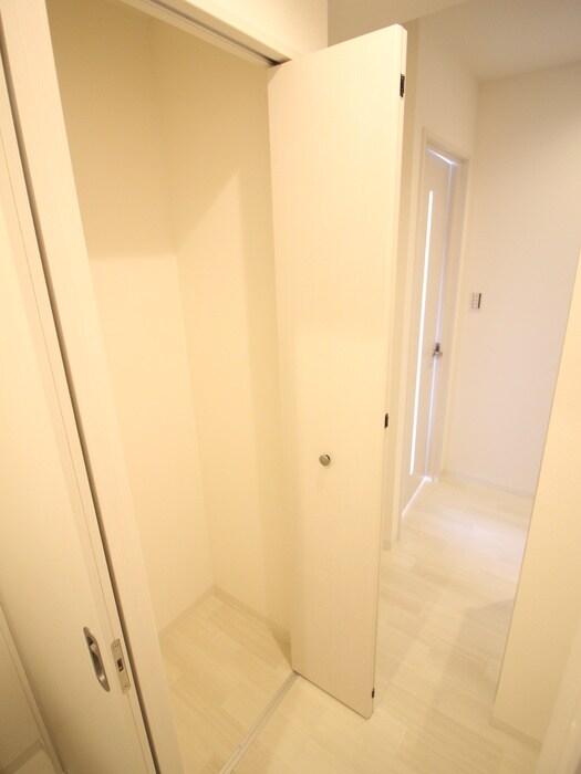 物件内観写真13　(収納)