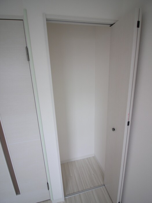 物件内観写真15　(収納)