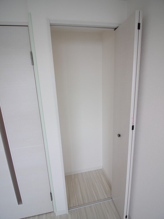 物件内観写真15　(収納)