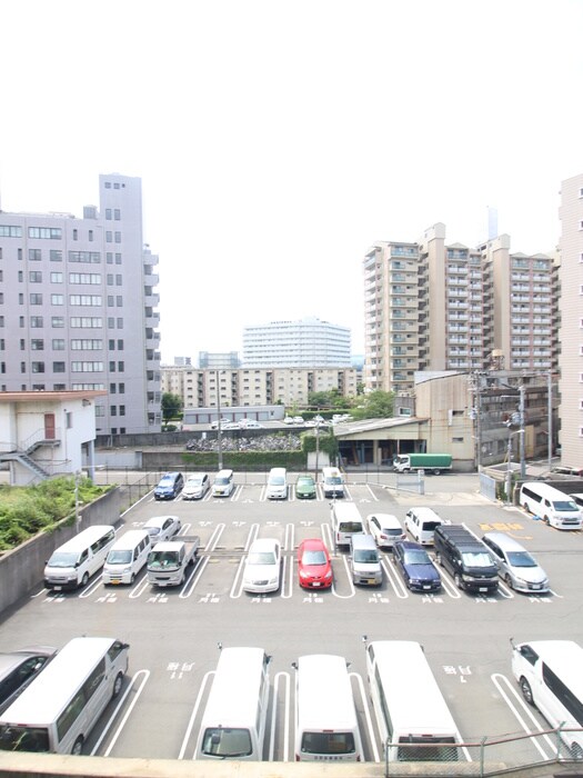 物件内観写真22　(室内からの展望)