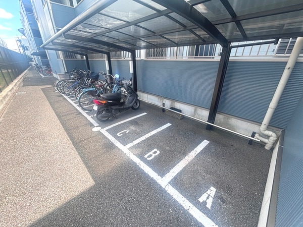 駐輪場