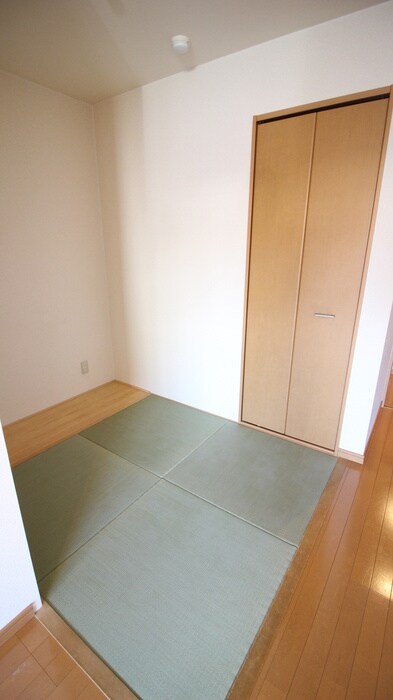 物件内観写真10　(居室)