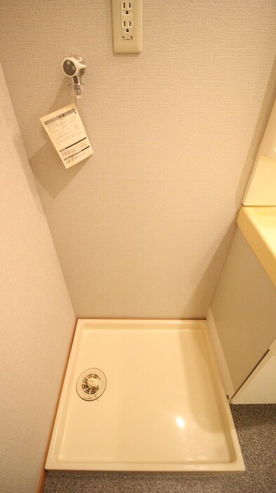 物件内観写真17　(洗濯機置場)