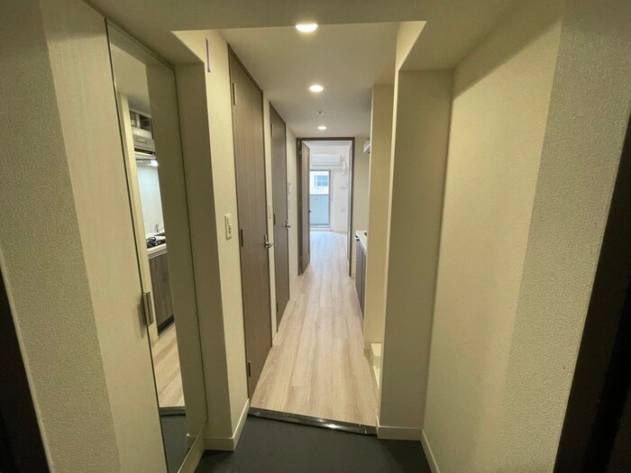 物件内観写真5　(廊下)