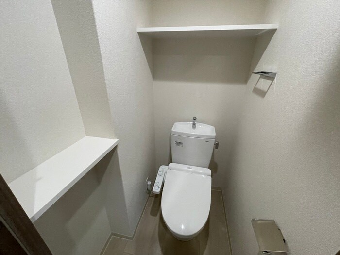 物件内観写真8　(トイレ)