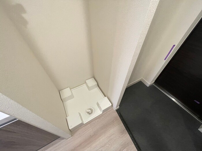 物件内観写真10　(洗濯機置場)