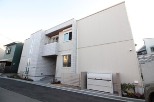 シャーメゾンルルド外観写真