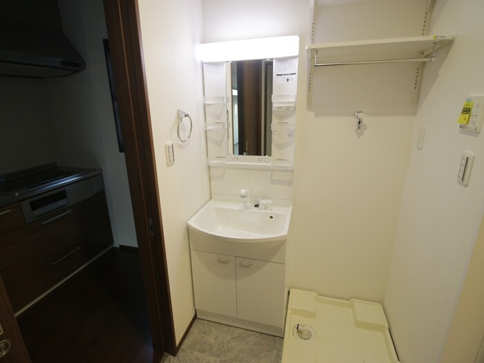 物件内観写真11　(洗面)
