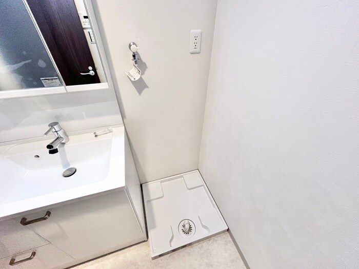 物件内観写真11　(洗濯機置場)