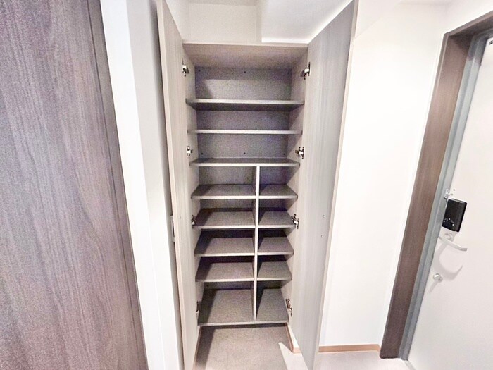 物件内観写真14　(靴箱)