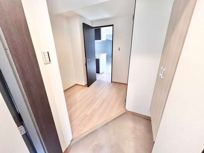 物件内観写真15　(玄関)