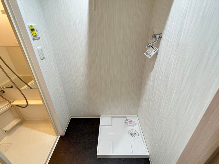 物件内観写真11　(洗濯機置場)