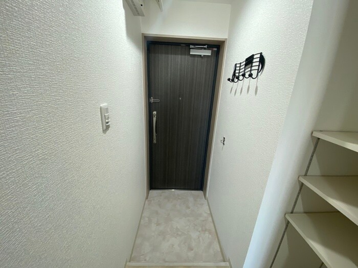 物件内観写真14　(玄関)