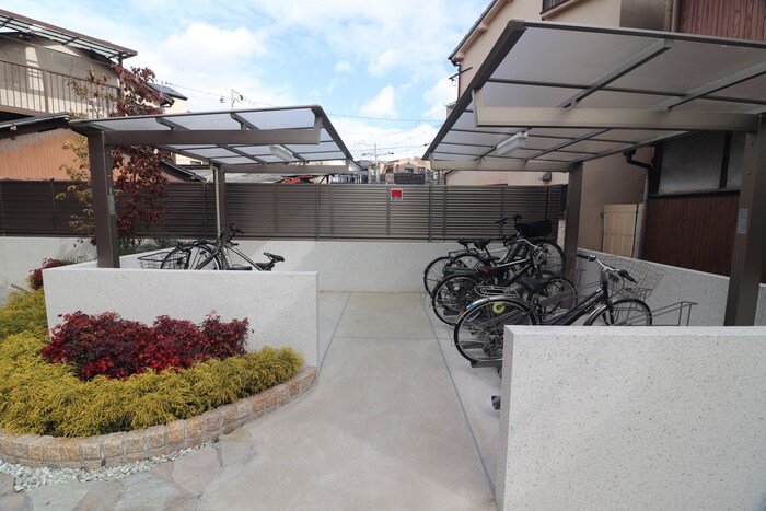 物件外観写真5　(駐輪場)