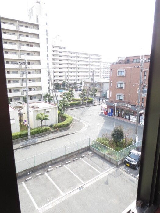 物件内観写真18　(室内からの展望)