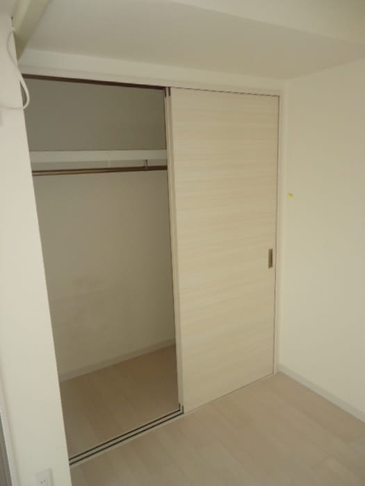 物件内観写真12　(収納)