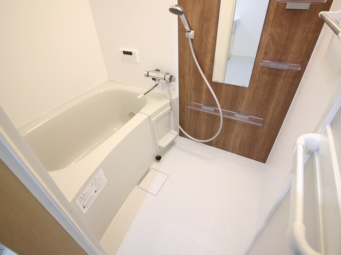 物件内観写真10　(バス／シャワールーム等)