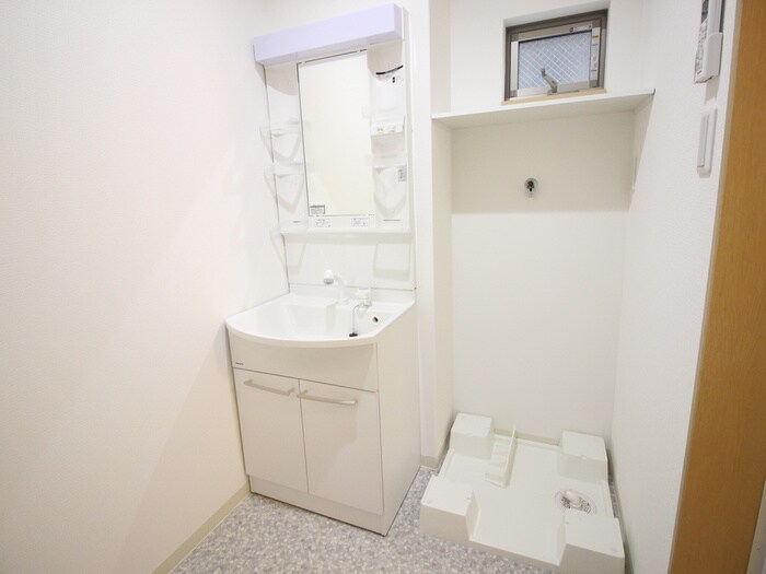 物件内観写真11　(洗面)