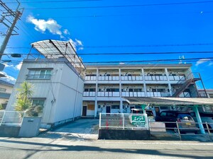 マンション鷹外観写真