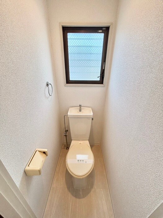 物件内観写真9　(トイレ)