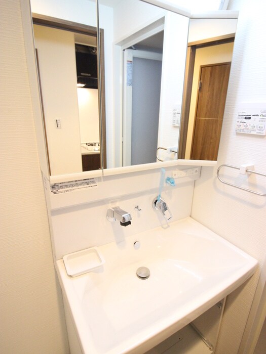 物件内観写真12　(洗面)